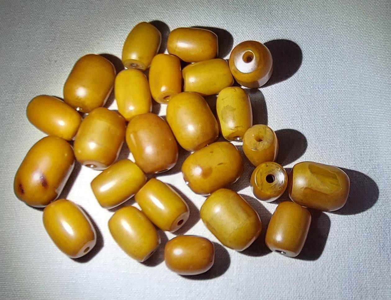Antique 107,0 Grs Marbled Butterscotch Yellow Αmber Bakelite 24 Beads