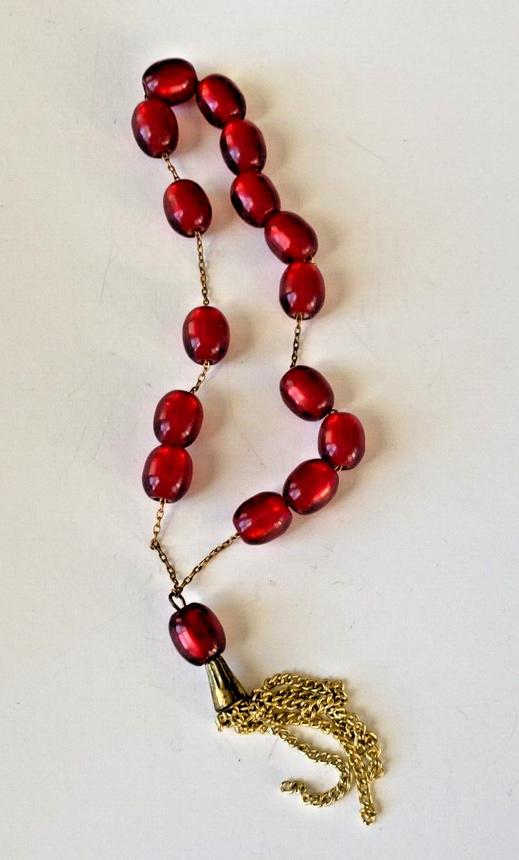 VTG MOONGLOW LUCITE RED PRAYER WORRY BEADS ON CHAIN 15 MOVEABLE, 1 FIXED