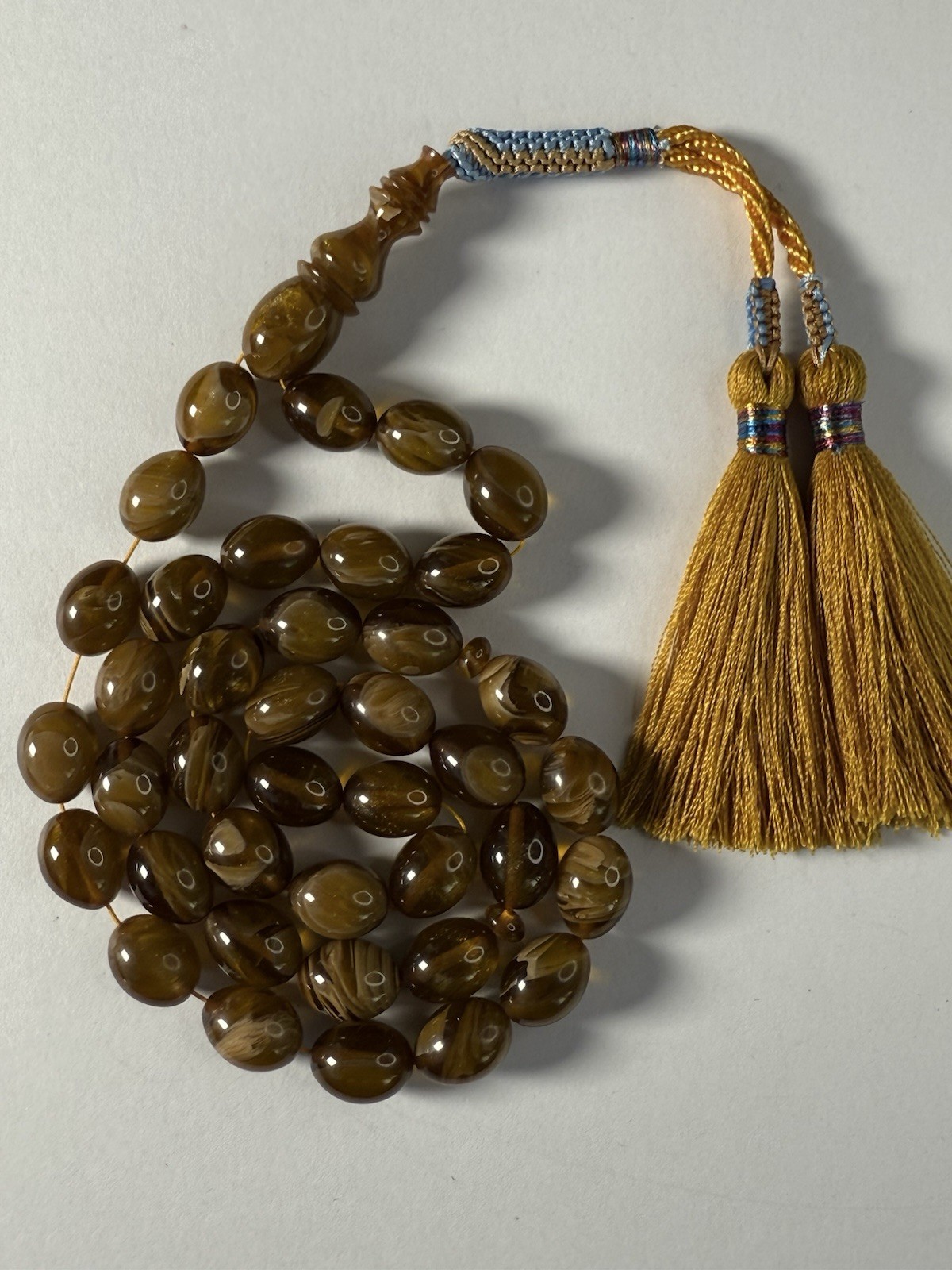 Unique Stardust Gold Olives bakelite Faturan Worry prayer 39 beads 55 grams R7
