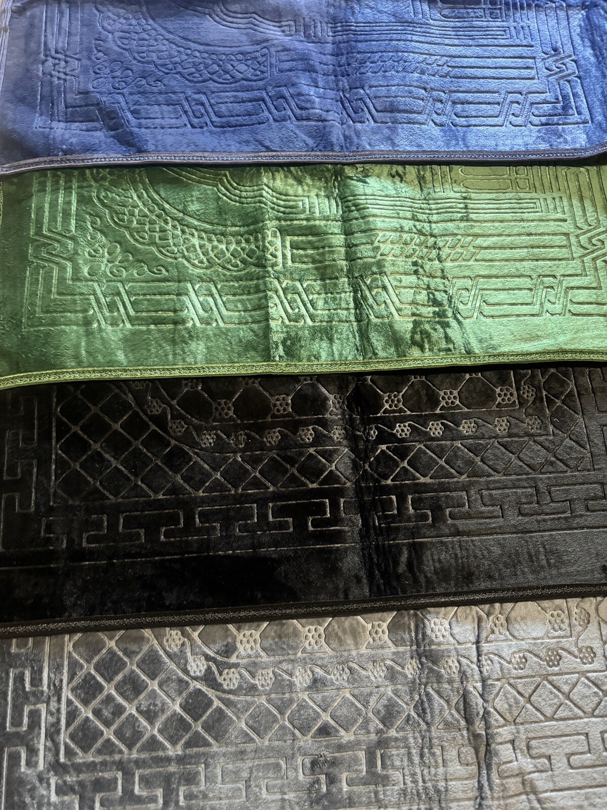 Prayer Rug Muslim Islamic Prayer Mat- Very Thick Soft Rug Sajadah (4 Colours)