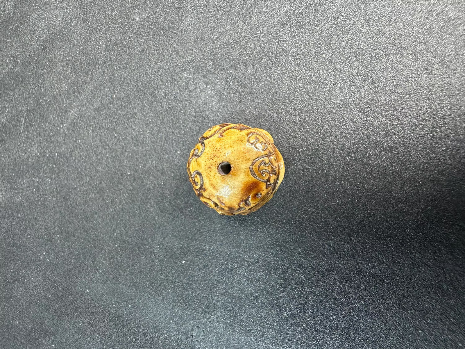 Vintage Hand-Carved Toad Bead Pendant, Yak Bone Style Amulet Bead, Folk Guardia