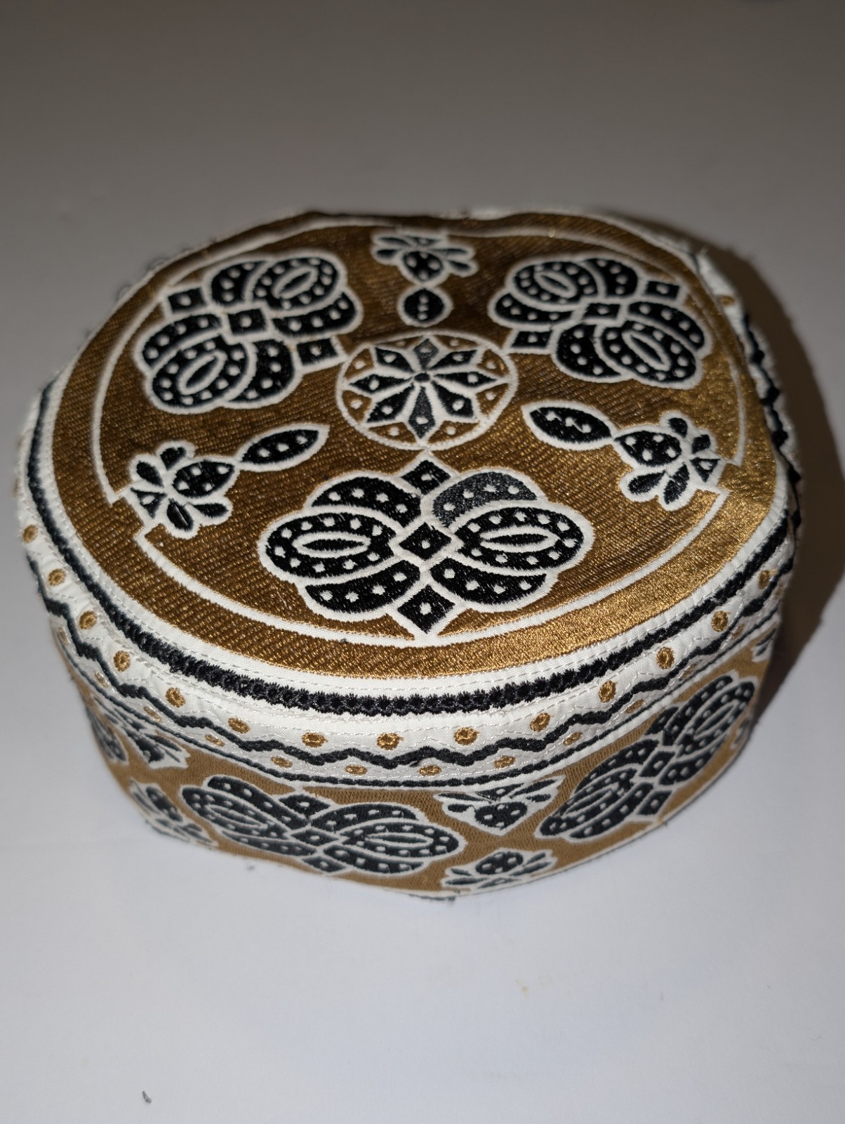 Vintage Embroidered Kufi Prayer Cap Gold Black White Islamic Muslim Hat 7″…