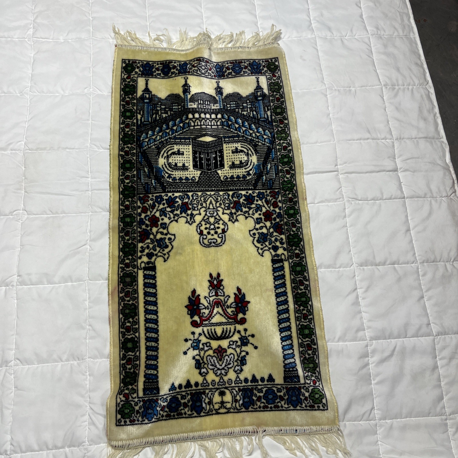 Hisar Tekstil Rug Wall Hanging Turkish Prayer Thick Velour Fringe 26” x 42” EUC