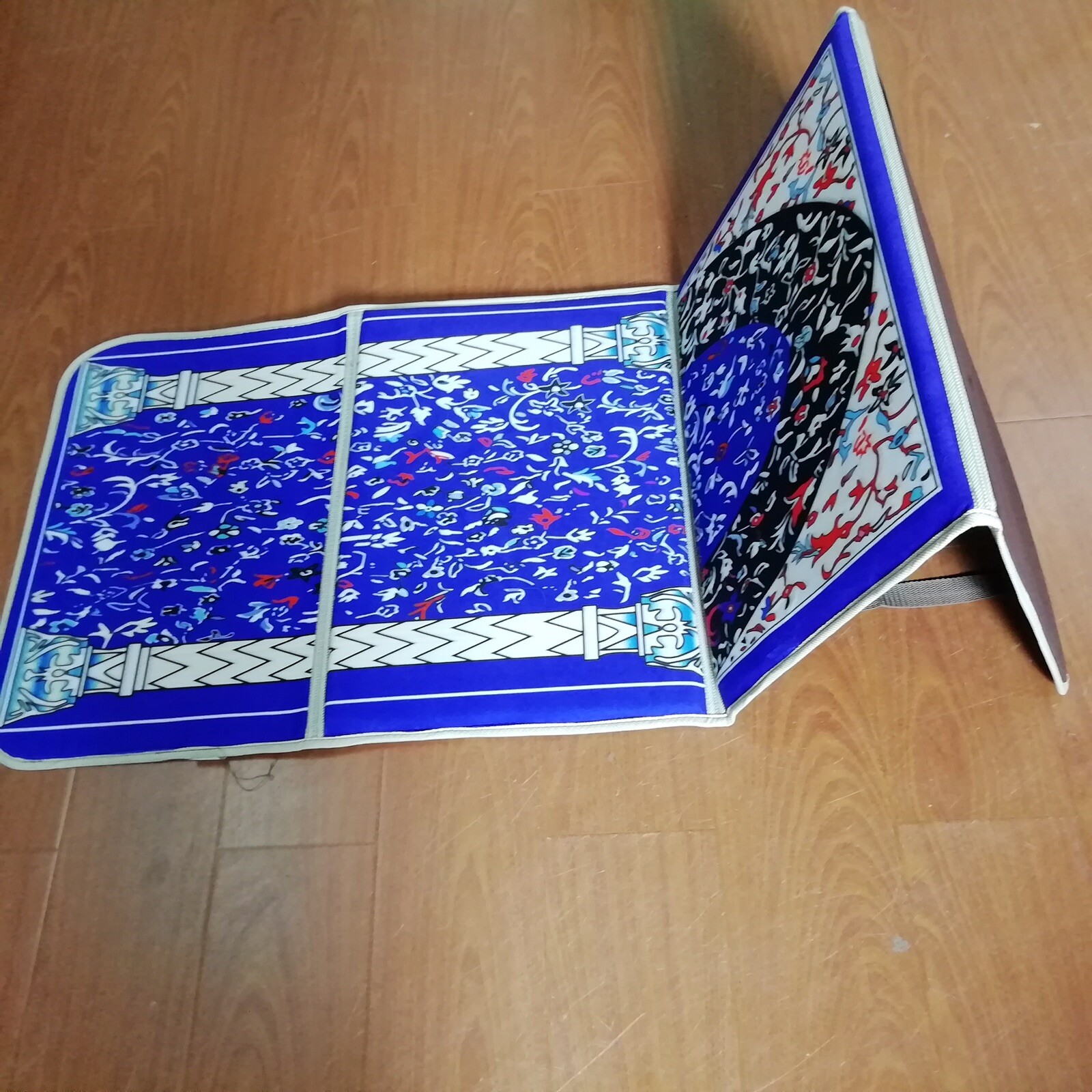 Muslim prayer rug mat Jainamaz Salah folding W Back rest Seat Islam Gift Bag