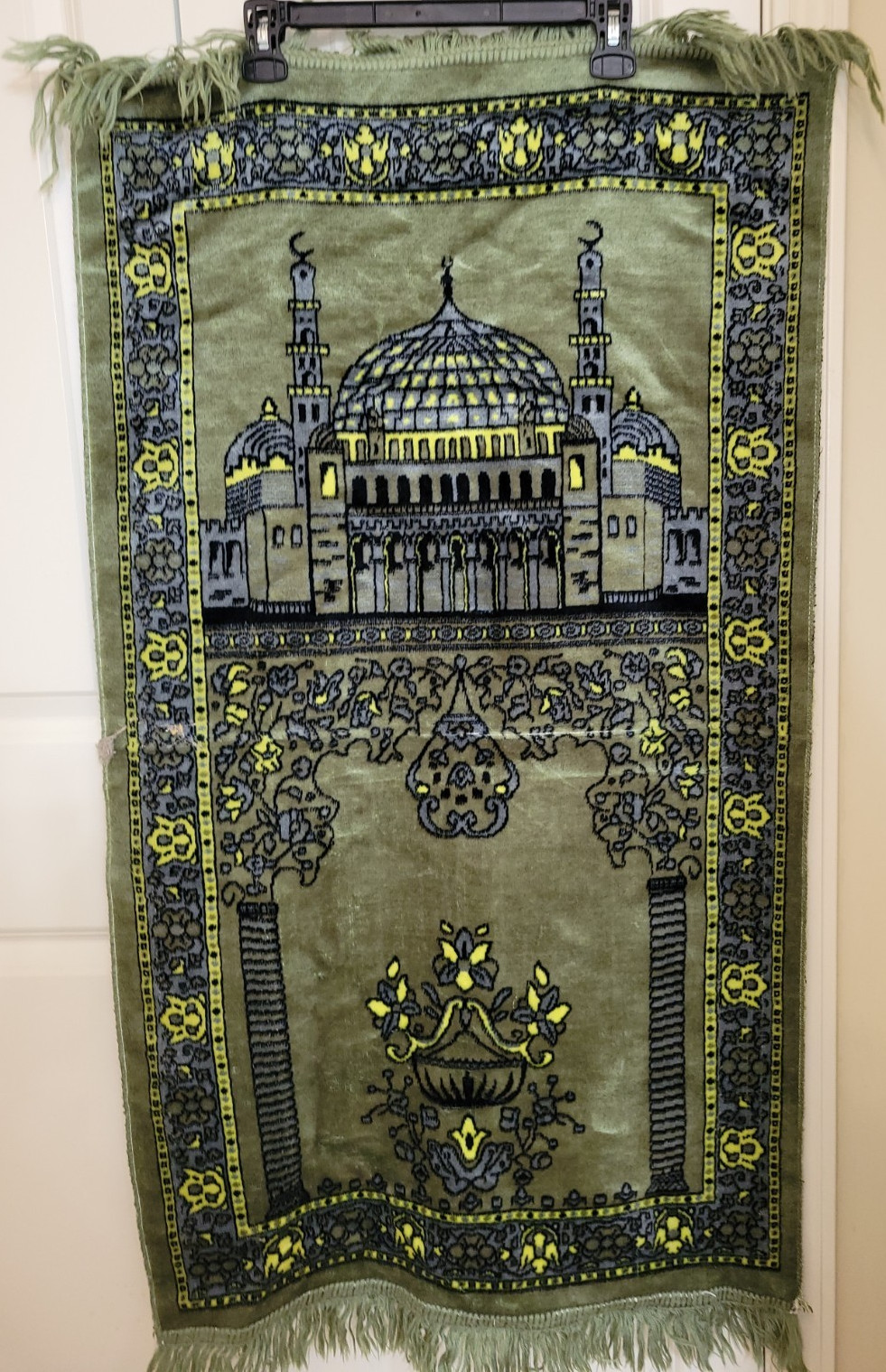 Islamic Prayer Rug Mosque Design Green Gold Fringe Islam Religious Decor