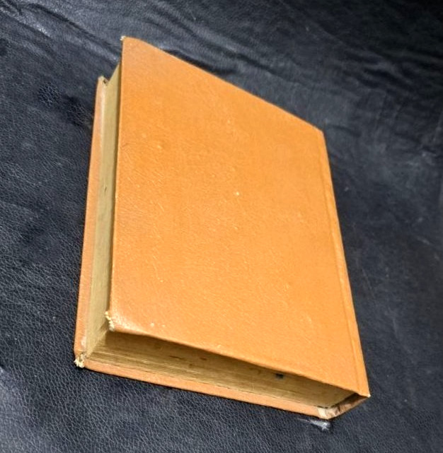1985 Holy Quran Arabic Lebanese Text Koran 19 x 14 القرآن الكريم المصحف