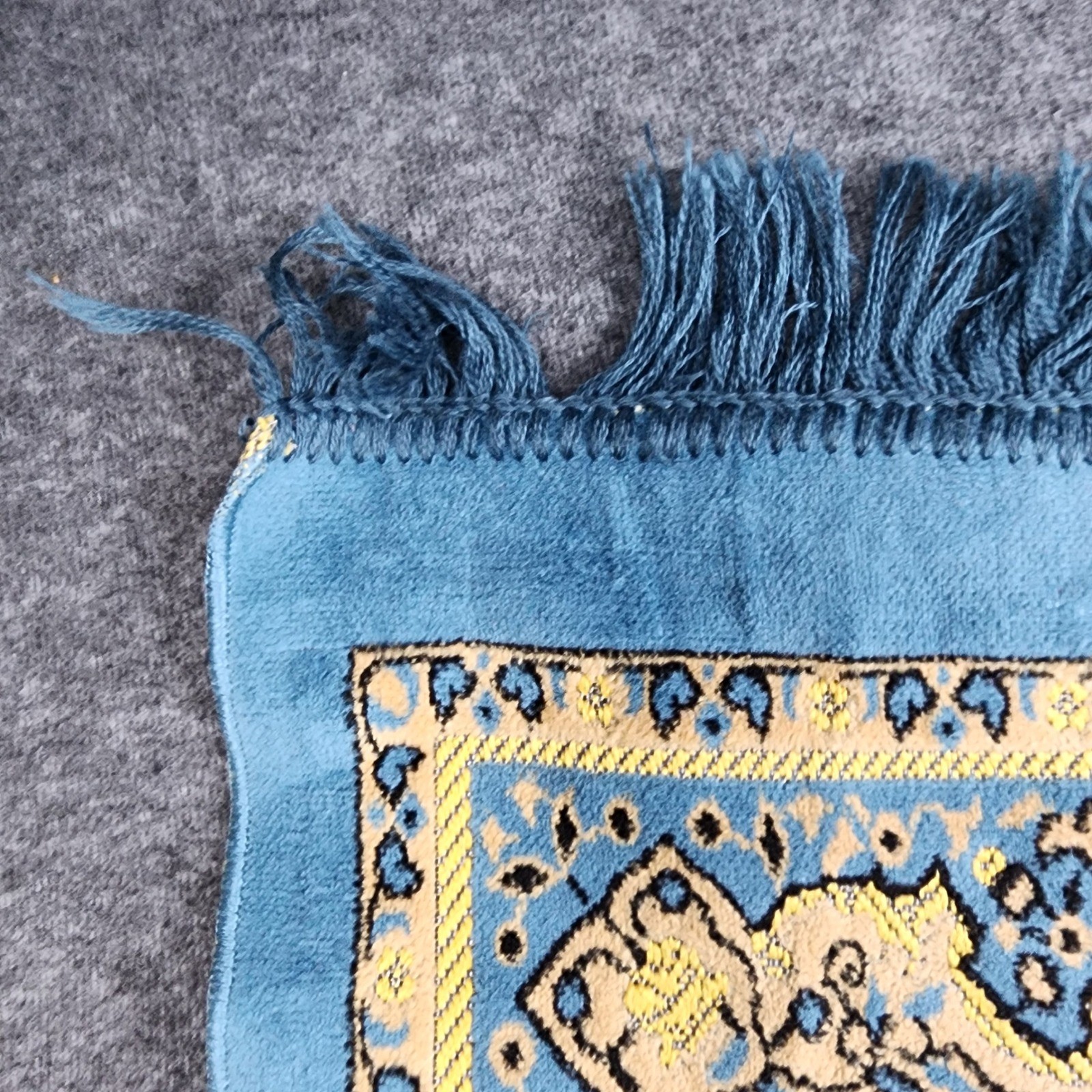 Riyadh Velvet Prayer Rug Musallah 41×27 Blue Gold Kaaba Motif Saudi Arabia