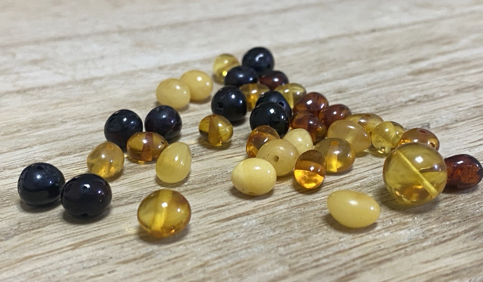 36 Mixed Natural Amber Beads 5g – Brown Honey Golden Yellow Black – DIY Jewelry