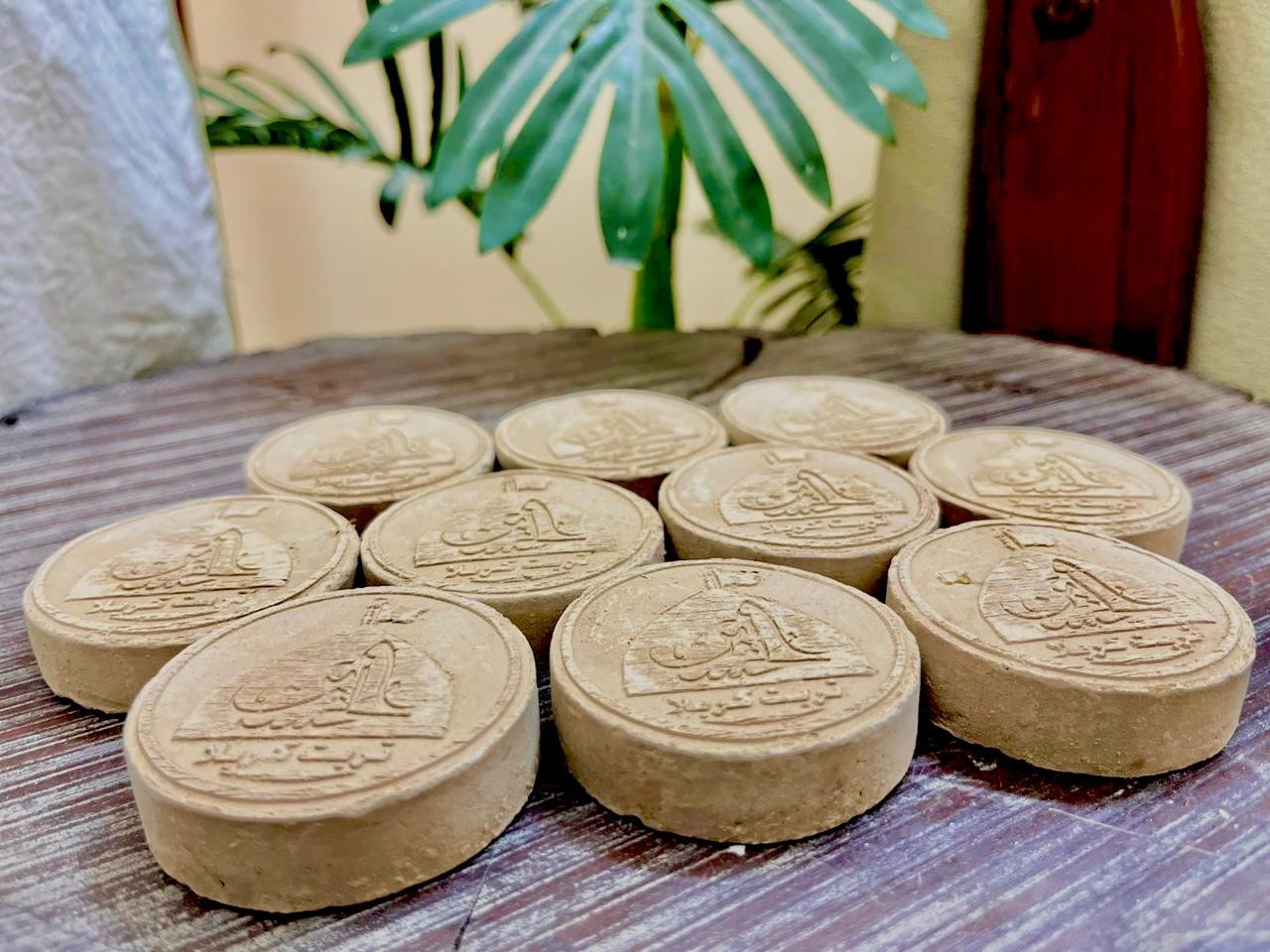 Karbala Turbah Pack of 5 Mohr Shia Sajdagah Mohr Khak e Karbala Prayer Table