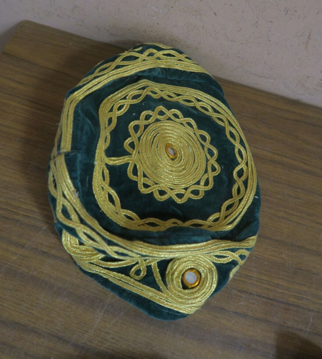 Handmade Green Velvet Pakistan Kufi Topi Cap Embroidered Mirrorwork 7″ Diameter