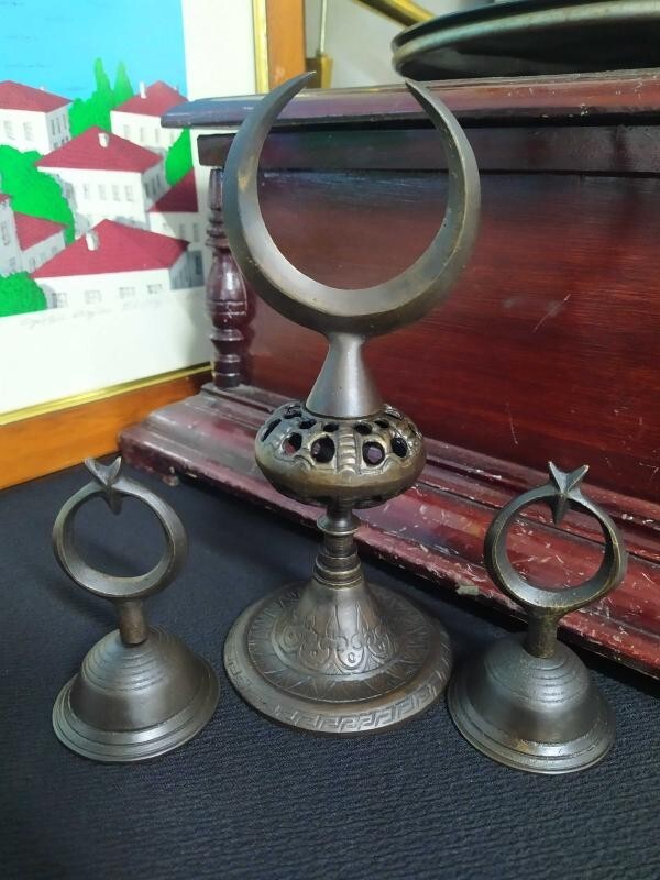 Antique STYLE Brass alam, crescent alem, home decor, office decor gift 3 pcs