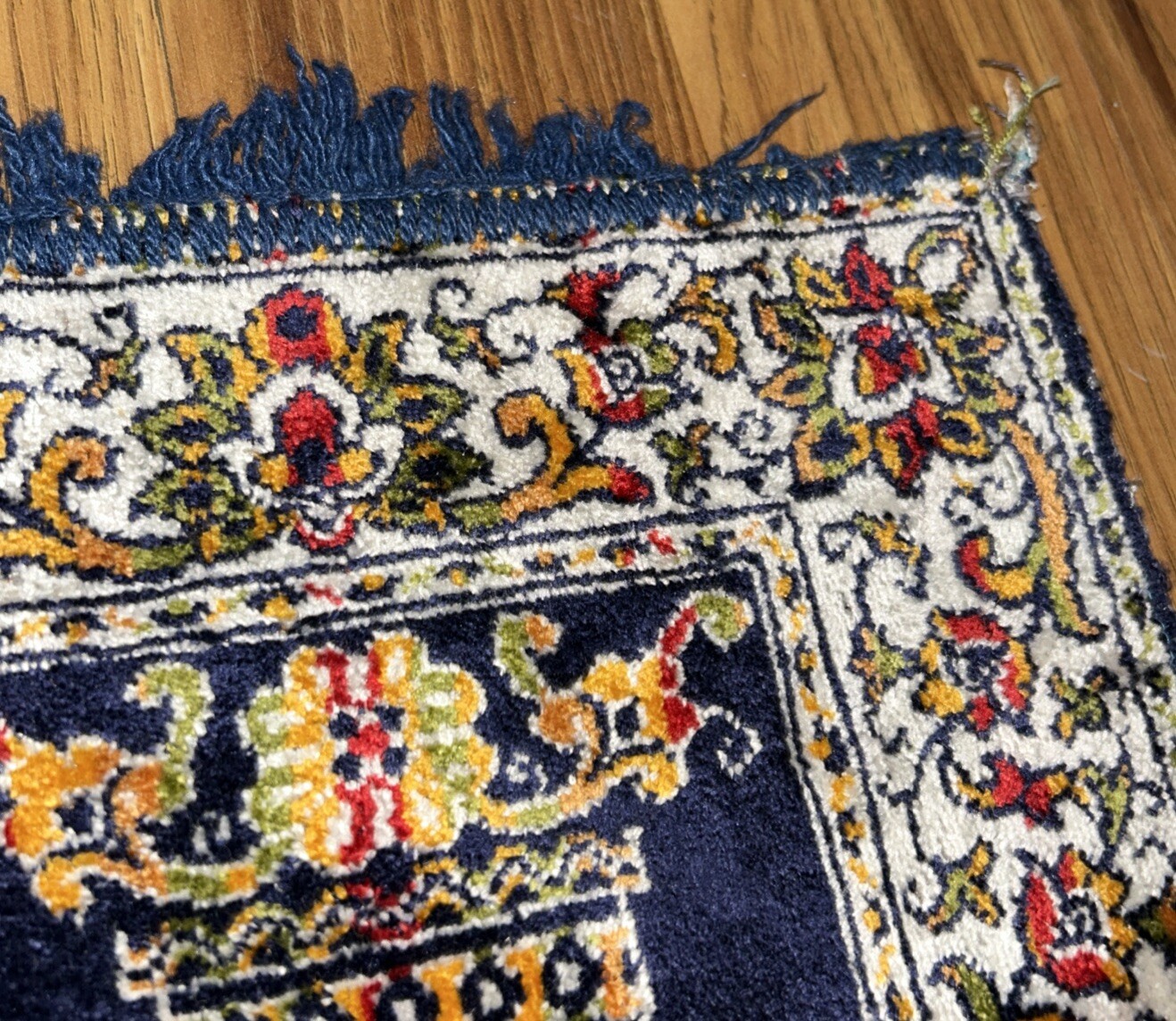 Vintage Turkish Muslim Prayer Rug Kneeling Area Carpet Woven Silk READ SEE PICS