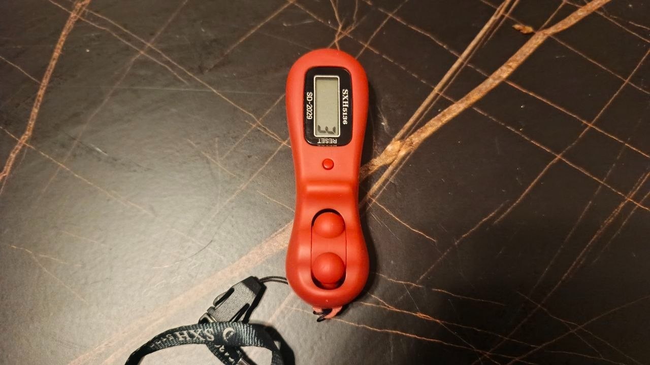 Digital Electronic Tasbih Tally Counter – Red (Model SD-2029) – Excellent Condit