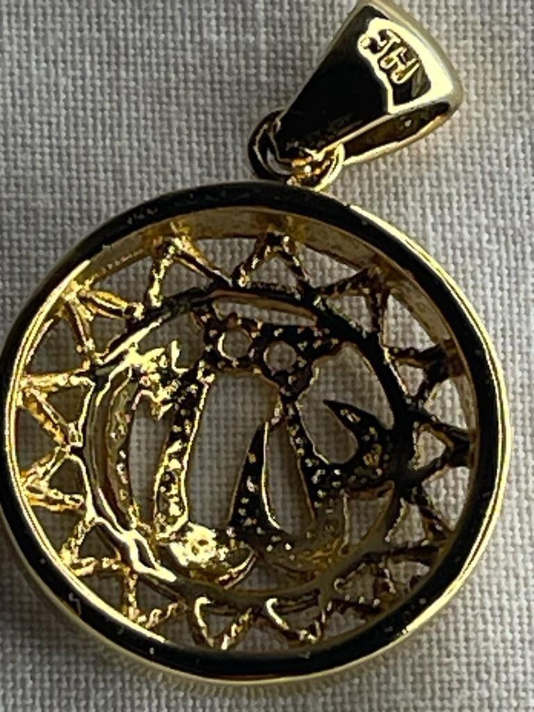 Modern Allah Pendant (ﷲ). Gold tone color Muslim Islam Round Religion Spiritual