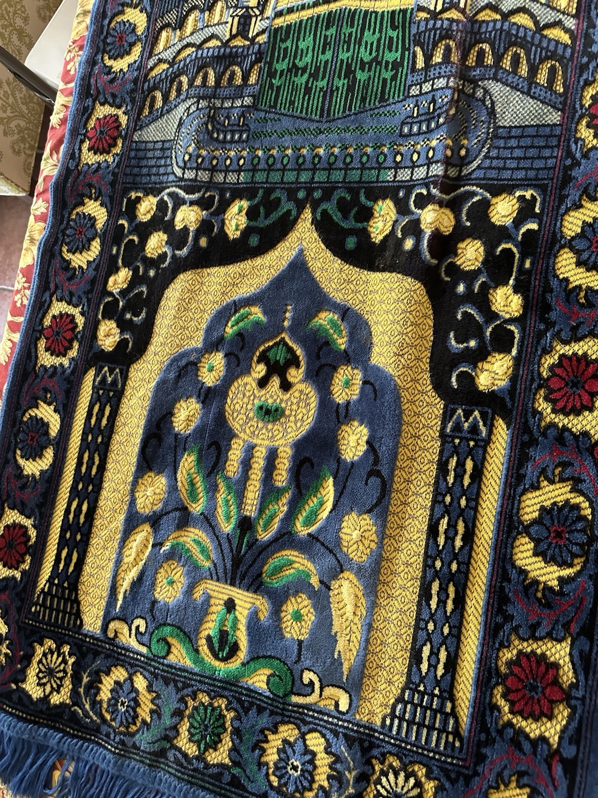 BUTT SILK MILLS ? Blue Velveteen Prayer Rug Mat