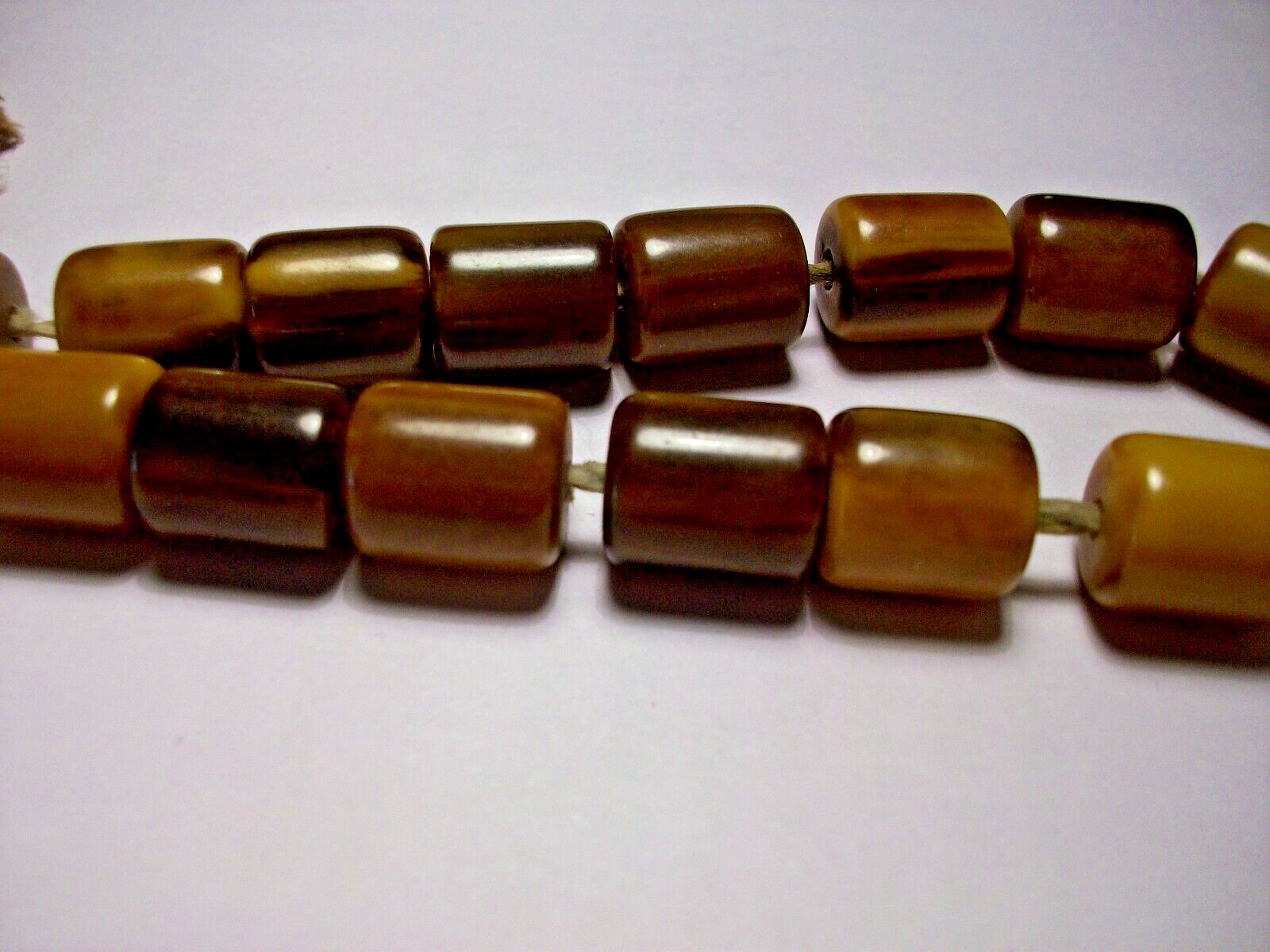 AMBER BAKELITE BROWN VEINED PRAYER BEADS 15+1 BARREL BEADS AGATHE IMAME 30 GRAMS