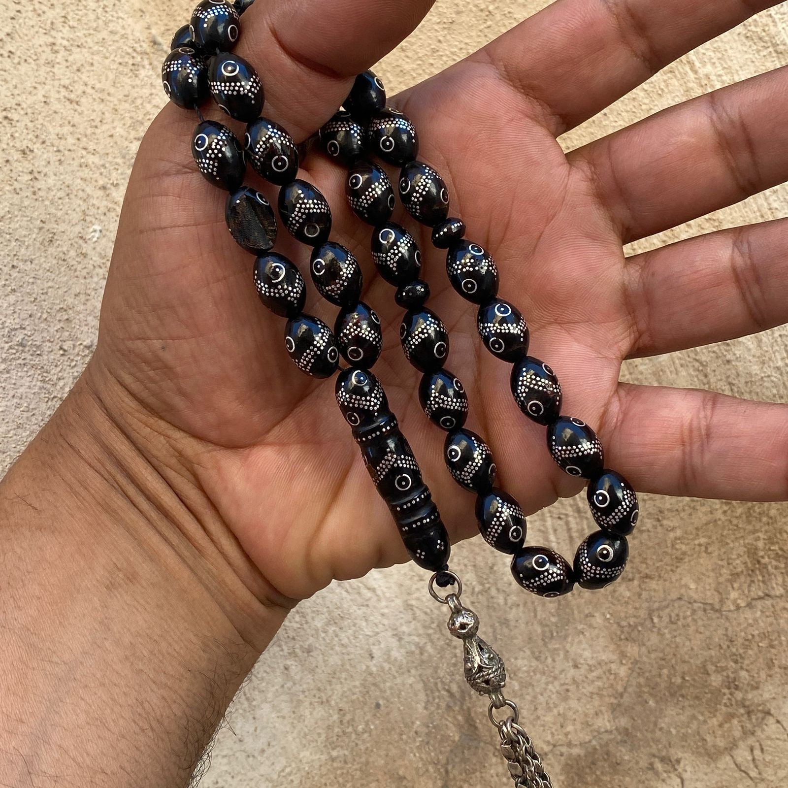antique black coral prayer beads worry beads makkawi yusr يسر مكاوي حجازي قديم