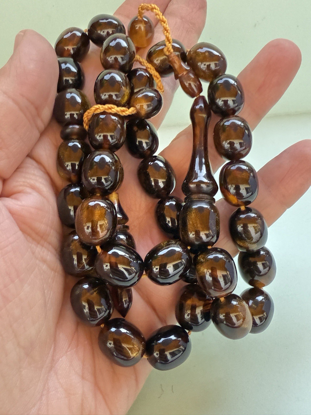 Unique Stardust Gold Brown bakelite Faturan Worry prayer 33 beads 54 grams R7