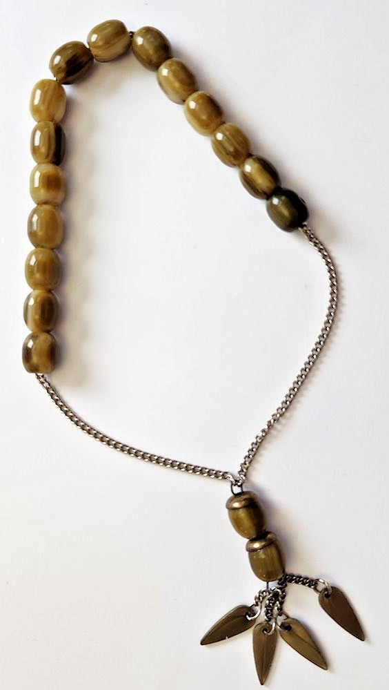 PRAYER BEADS Vintage 9″ Oval 15/2/4 Olive Green Plastic Chaplet?
