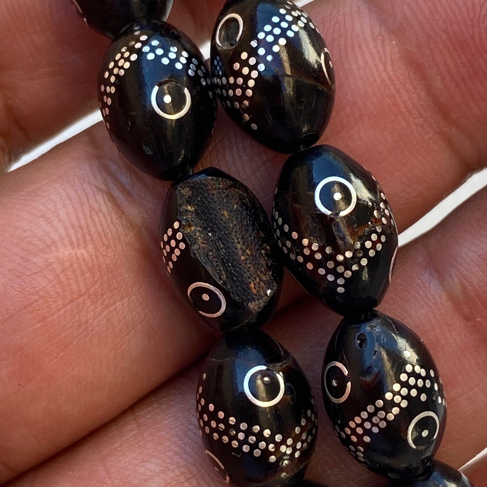 antique black coral prayer beads worry beads makkawi yusr يسر مكاوي حجازي قديم
