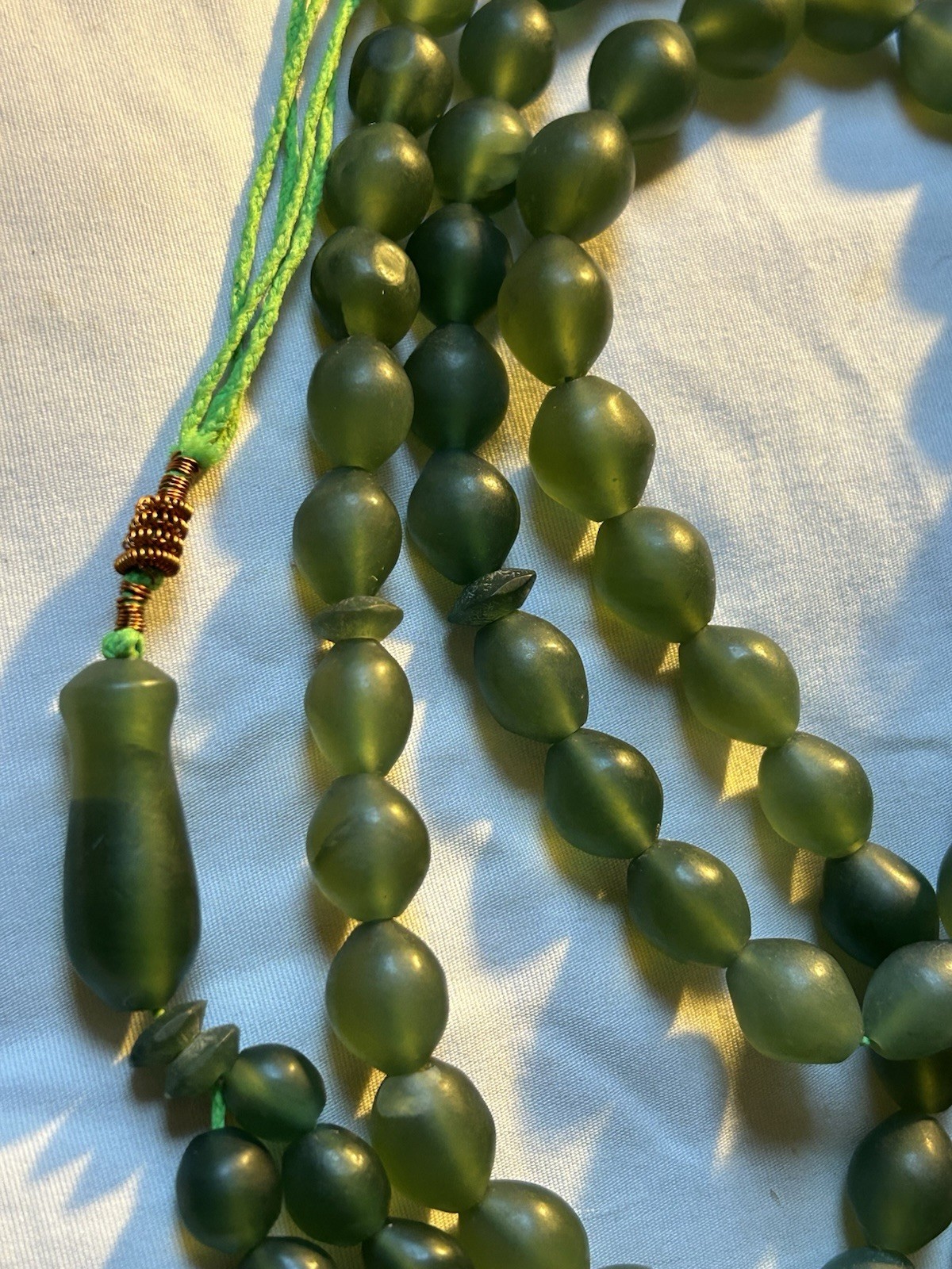 MAGNIFICENT ISLAMIC SHAH MAGHSOUD 99 GRADUATED LARGE GREEN PRAYER BEADS 15O GR