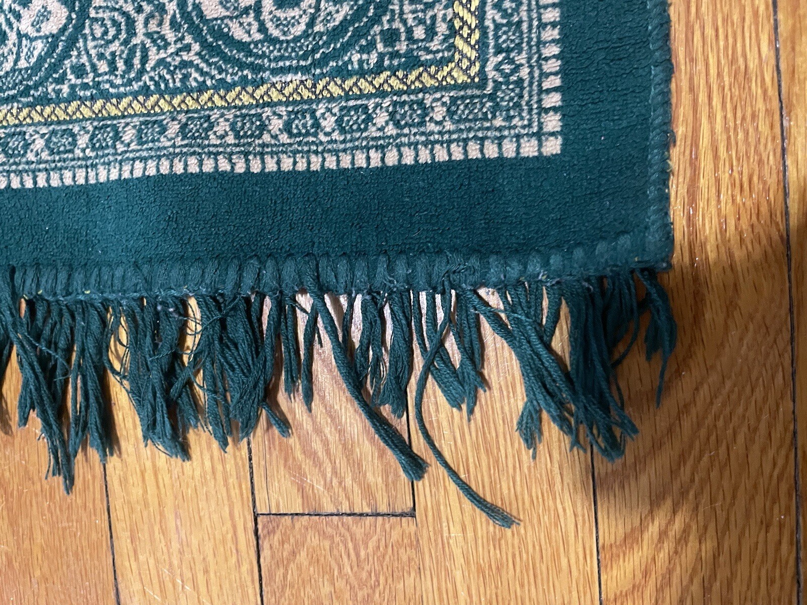 Turkish Islamic Thin Woven Embroidered Floral Rose Prayer Mat – Green Vtg