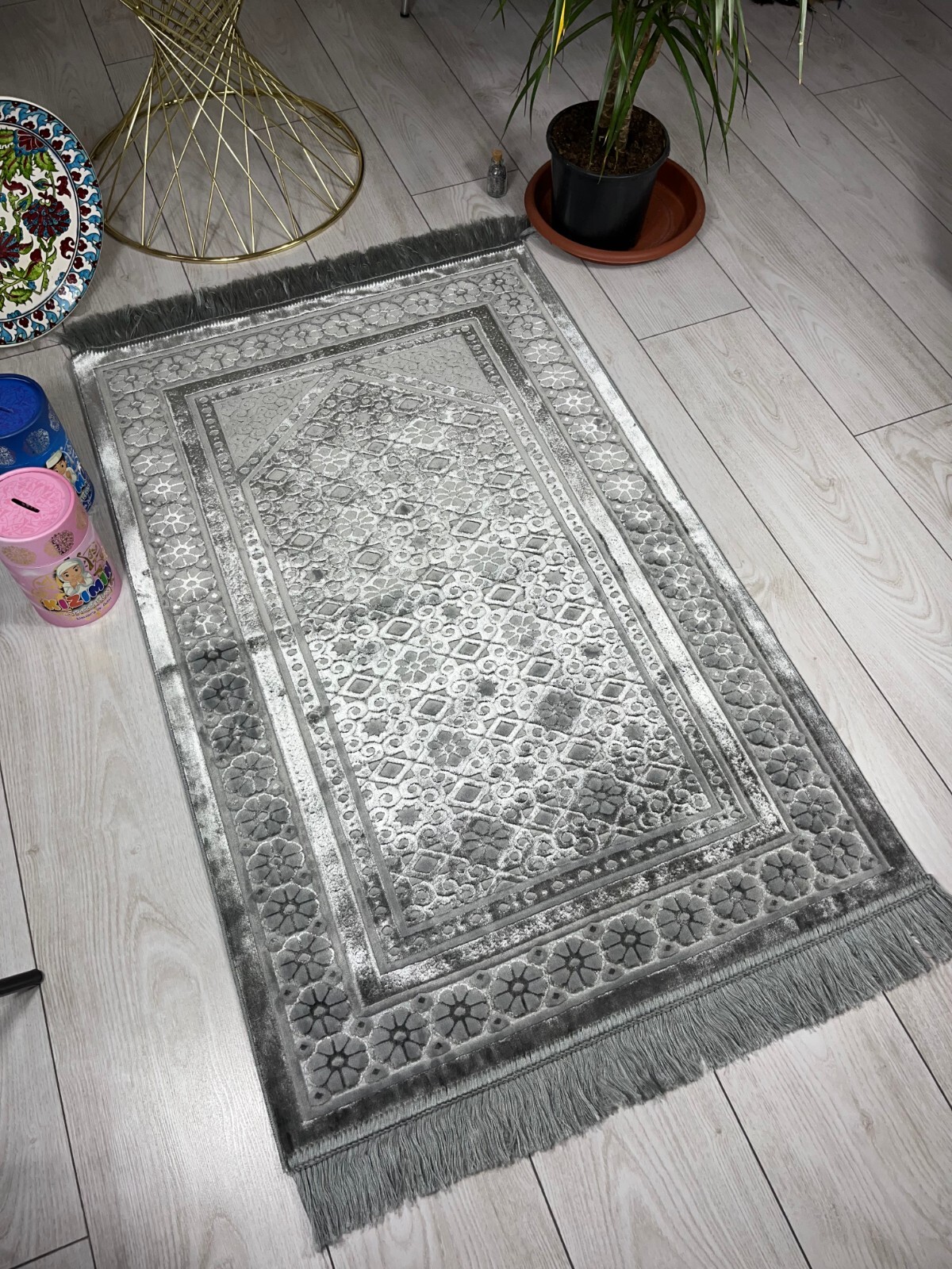 Silver Color Shiny Luxury Silk Satin Prayer Rug