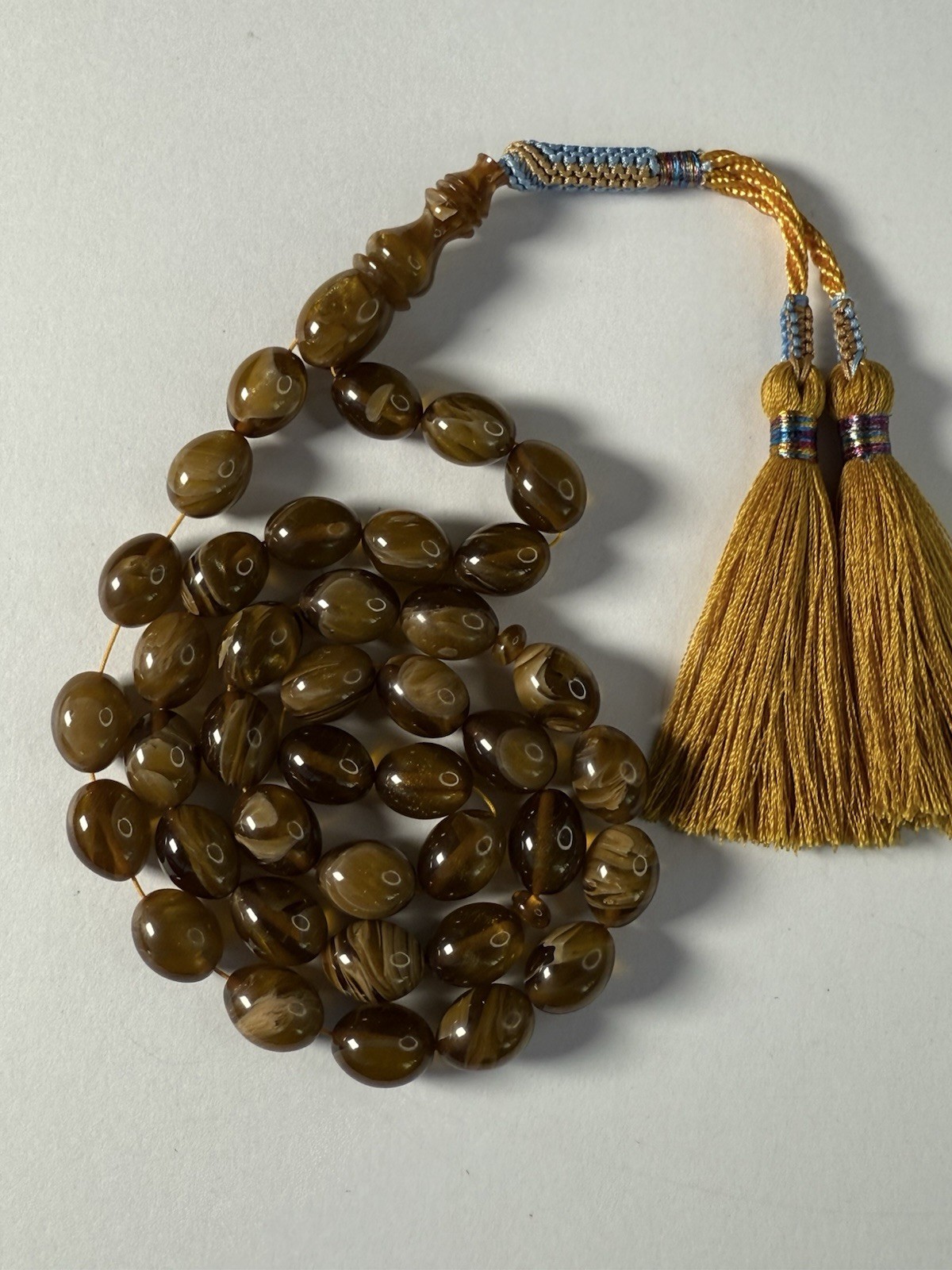 Unique Stardust Gold Olives bakelite Faturan Worry prayer 39 beads 55 grams R7