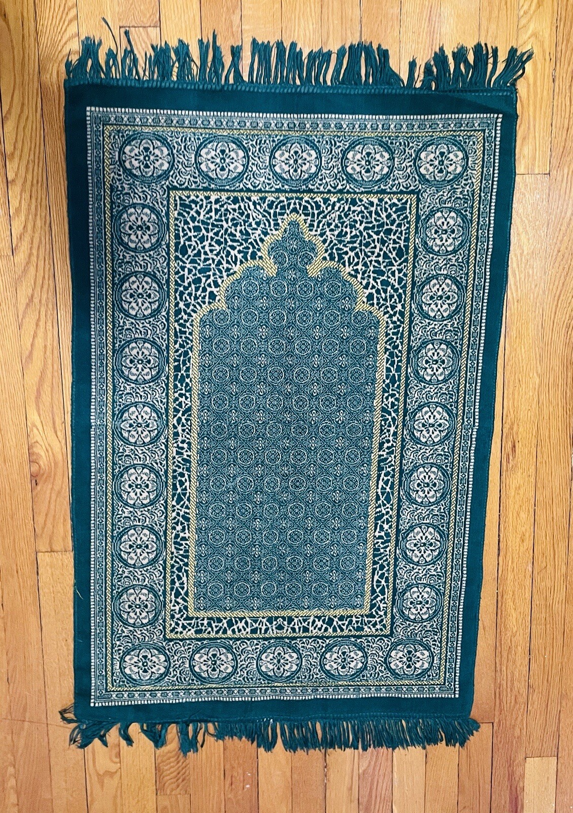 Turkish Islamic Thin Woven Embroidered Floral Rose Prayer Mat – Green Vtg