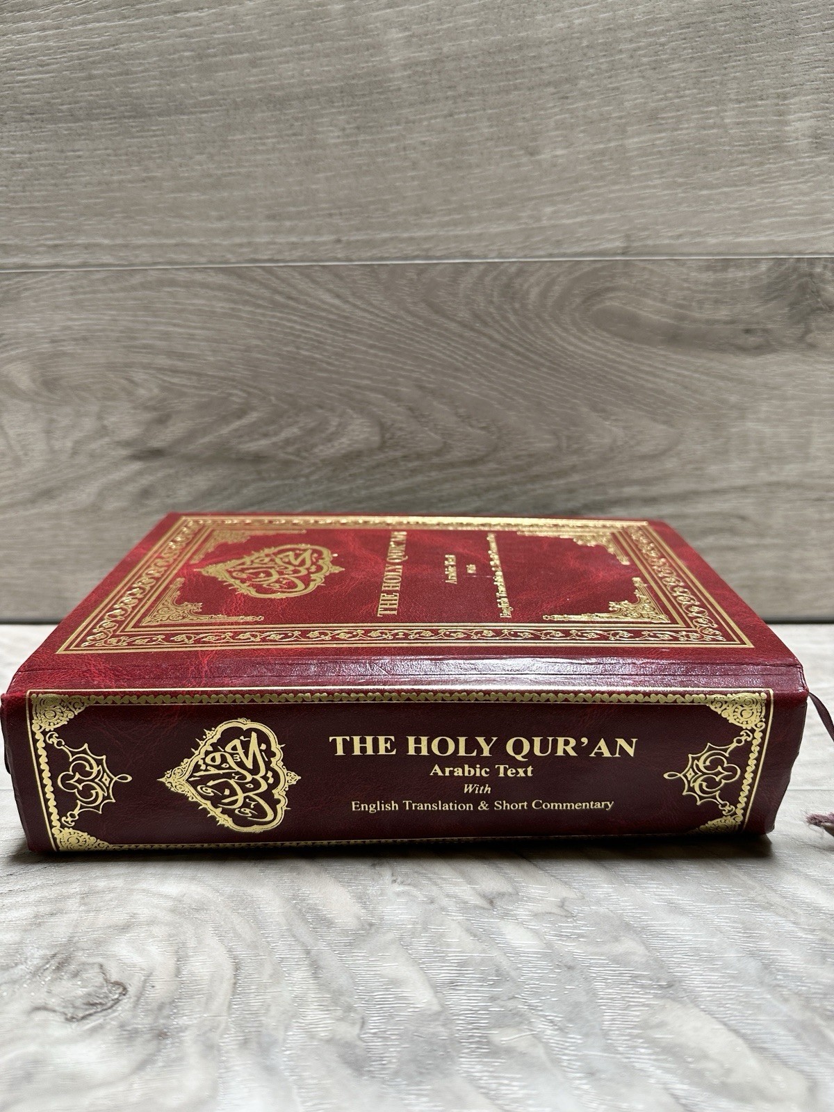 Islamic The Holy Quran Arabic Text English Translation Short Commentary Book