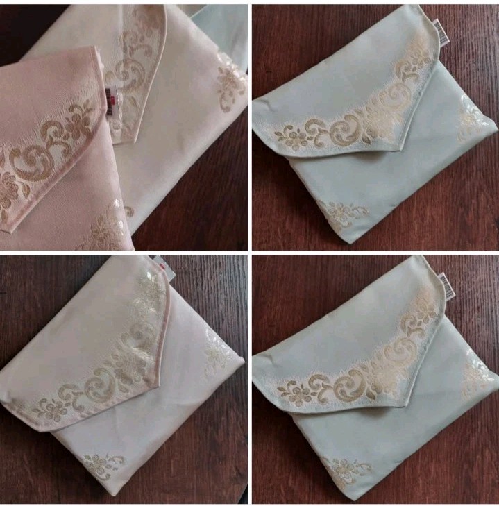 luxurious Islamic Foldable praying Rug & Bag