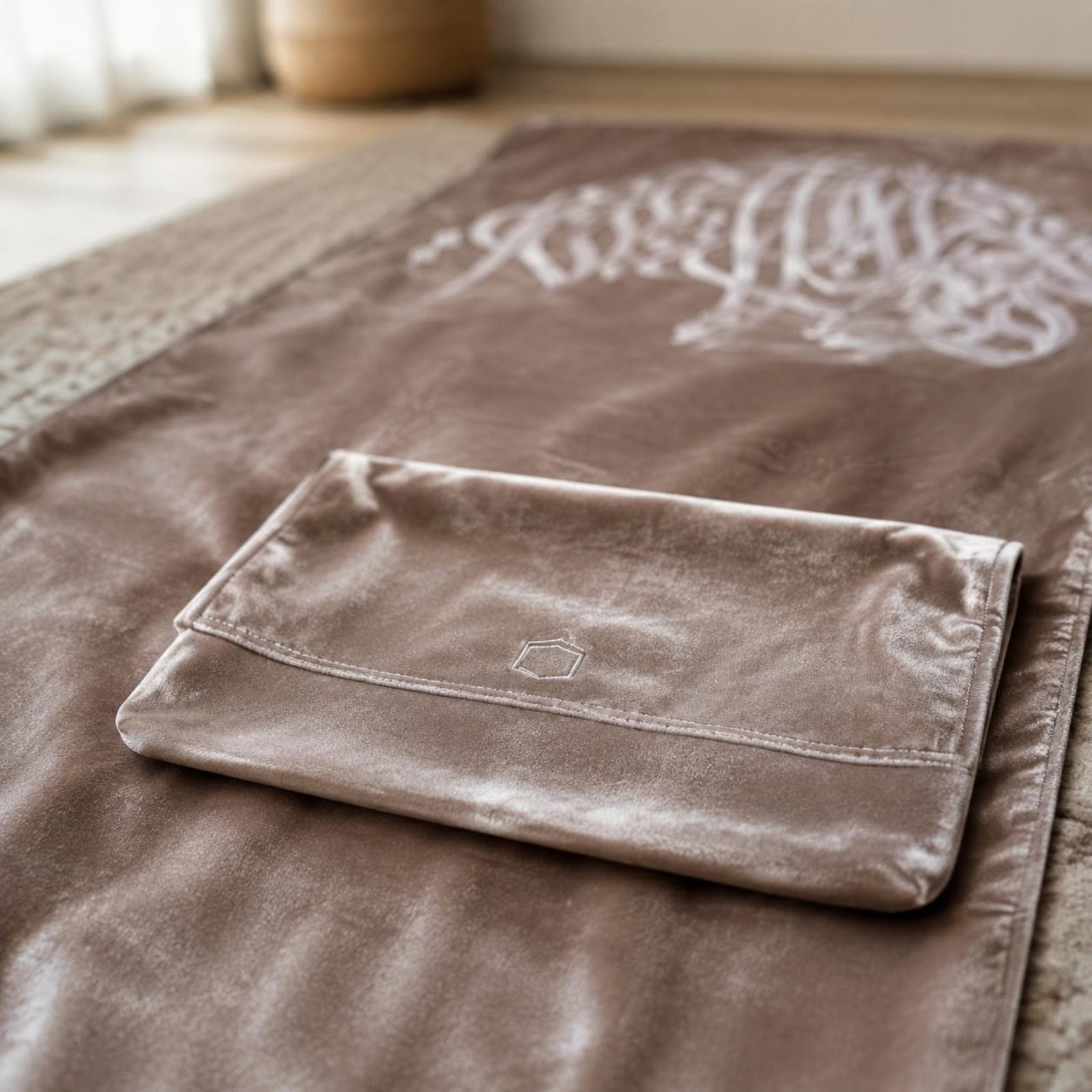 Soft Velour Prayer Mat Luxuriously Soft Religious Item Mobility-Ready Ready