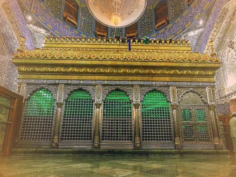 امام علی کی ضریح کی جالی