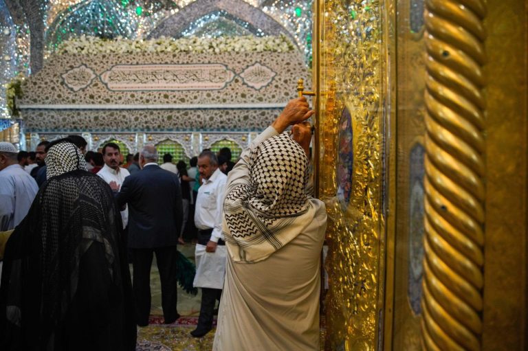 امیرالمؤمنین علیہ‌السلام کی ایک زائر کو کامیابی اور عہدے کی بشارت