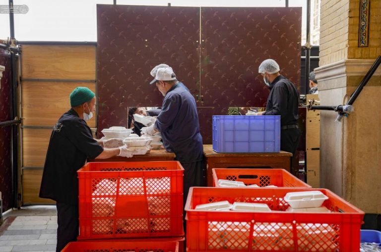 حرم مقدس امیرالمؤمنینؑ کی جانب سے اربعین زائرین کے لیے ضیافتی مراکز کا افتتاح