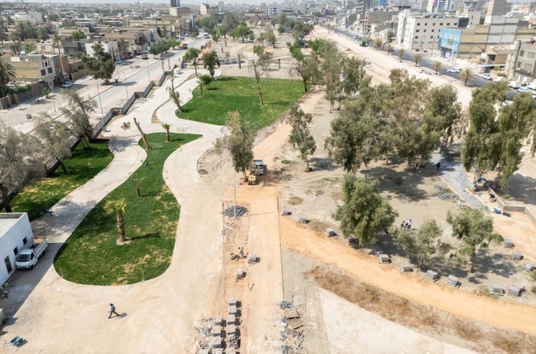 حرم مقدس امیرالمؤمنین علیہ‌السلام کے زیرِ نگرانی محلہ معلمین کے پارک کی تعمیرنومیں نمایاں پیش رفت