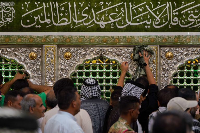 حرم مقدس امیرالمؤمنین علیہ‌السلام میں عاشقانِ رسولٔ کی حاضری، میلاد النبی کی پرنور محفل