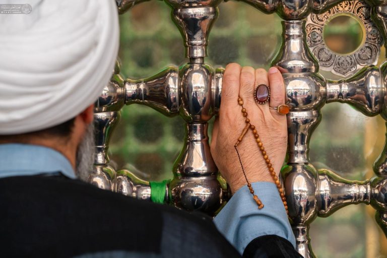 آپ کا حرم مولا؛ اپنا آبائی گھر لگتا ہے